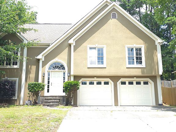 2nd image of 736 Jamie Way NE