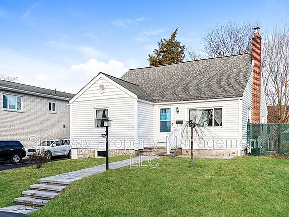 3rd image of 1097 Richardson Ave