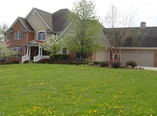 3966 Edison St NE, Hartville, OH 44632