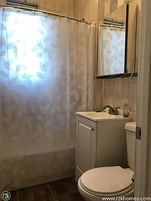 Rented by Realty 2000 Corp | media 10