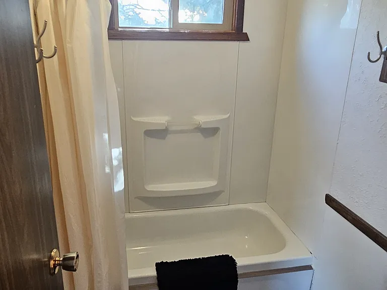 7 Bert Rd — Photo 29