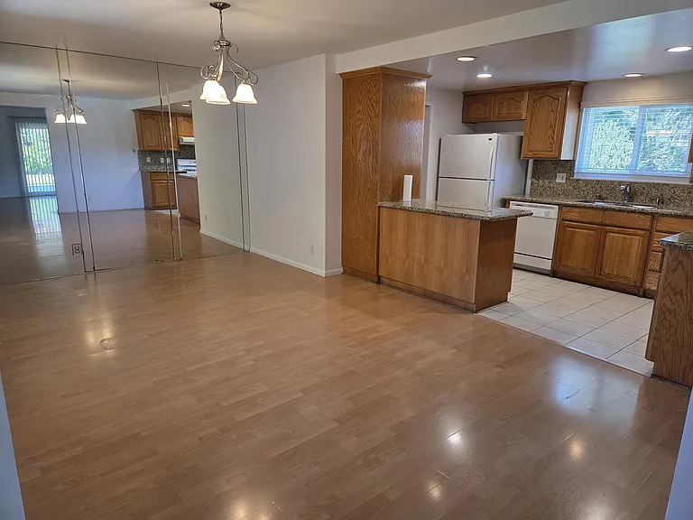 16020 Washburn St — Photo 3