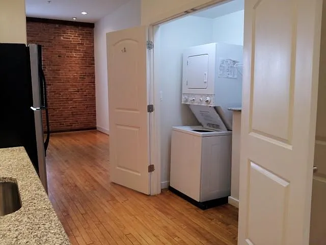 3549 Roland Ave #302 — Photo 3