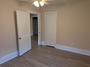 403 4th St SE, Pulaski, VA 24301