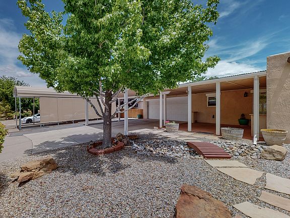 4th image of 10304 Alegria Ct NW
