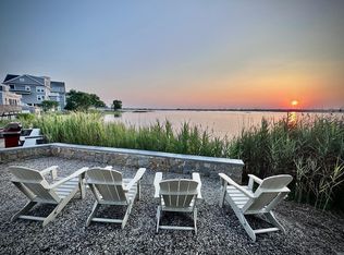 50 Milford Point Rd, Milford, CT 06460