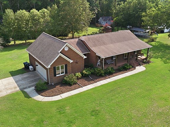 3rd image of 7100 Deer Brook St