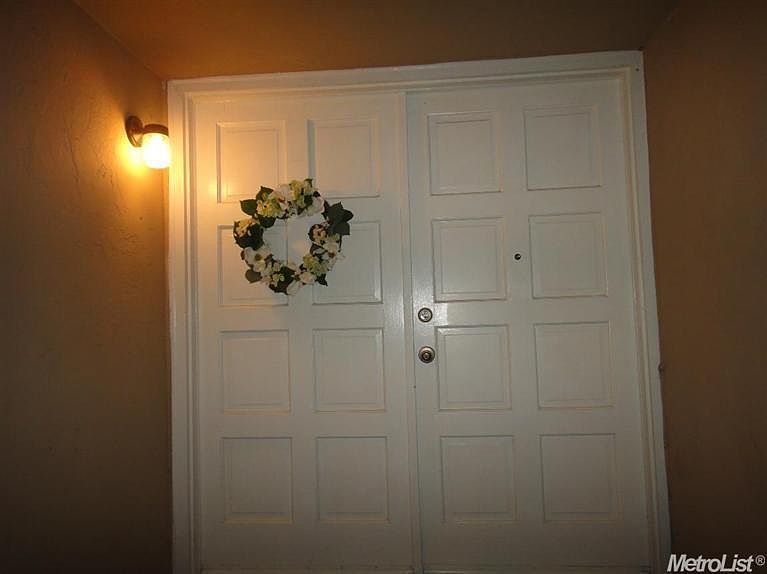 1st image of 469 Murillo Dr