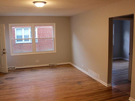 3rd image of 122 N Menard Ave #1E