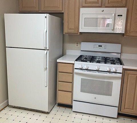 3rd image of 12213 Fairfield House Dr APT 504