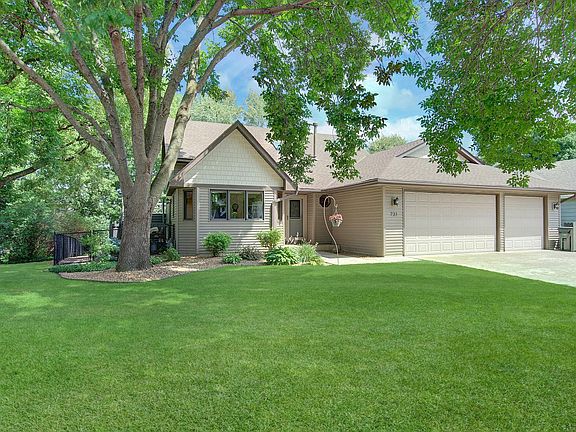 3rd image of 731 99th Ln NE