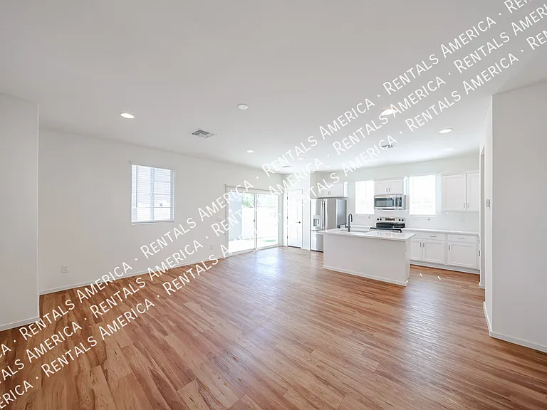 16875 N 12th St #33 — Photo 11