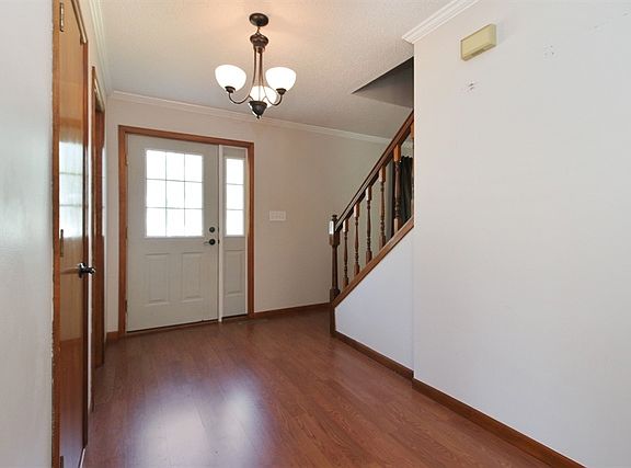 2nd image of 818 Gettysburg Dr