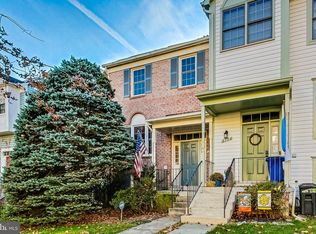 8706 Delcris Dr, Gaithersburg, MD 20886
