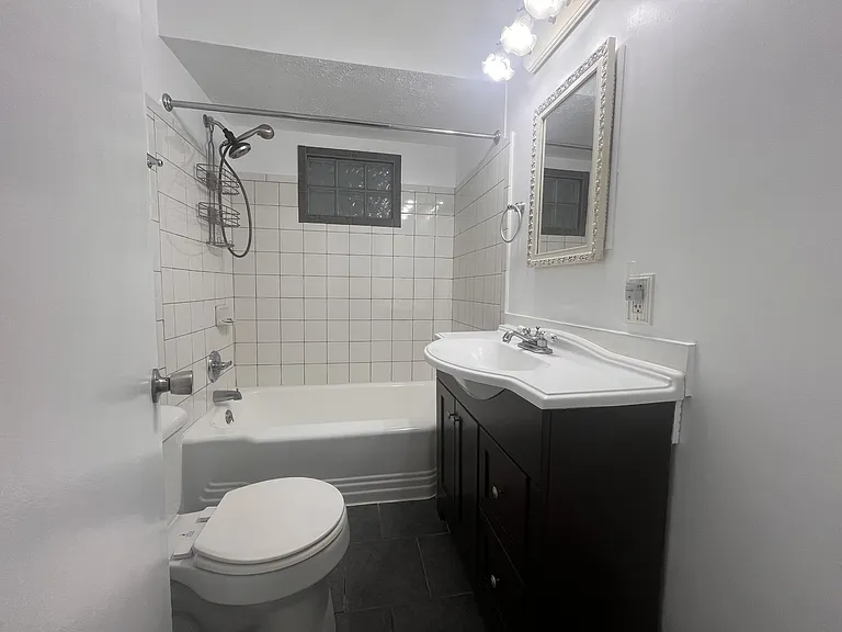 3403 Lowden St — Photo 3