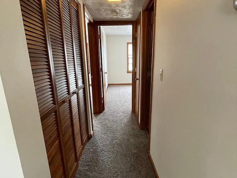 Lynn-Gail Apartments — Photo 6