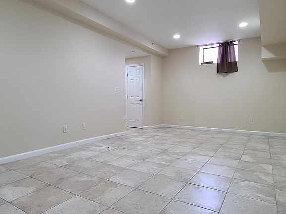 4th image of 39 Mineola Blvd APT Lla