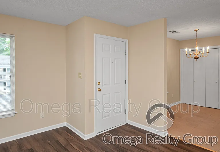 4203 20th St NE #B8 — Photo 4