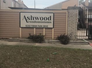 10203 Forum Park Dr APT 212, Houston, TX 77036