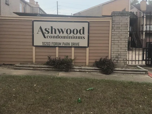 10203 Forum Park Dr APT 212, Houston, TX 77036