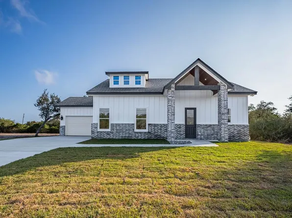 157 Walter Heldenfels Cir, Rockport, TX 78382