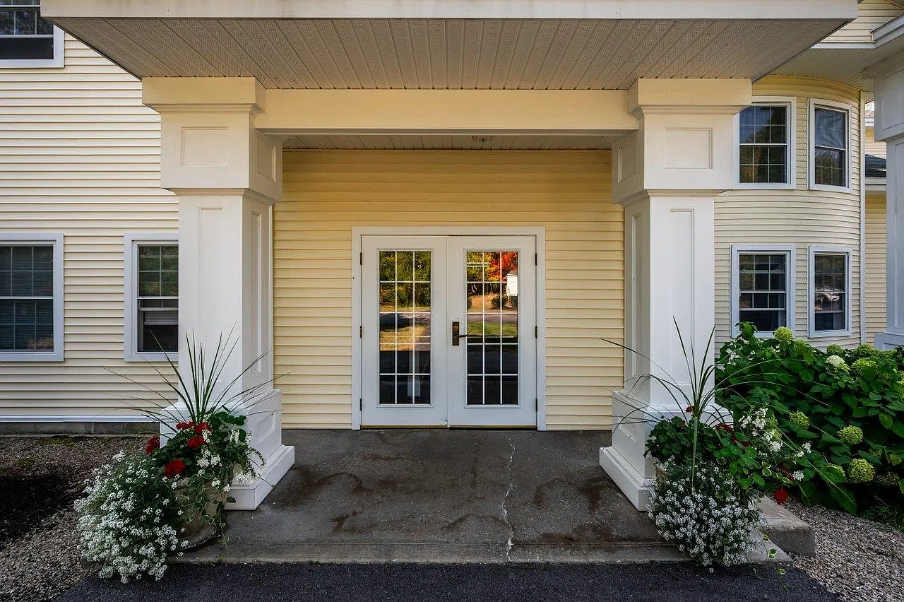 1 bed, 1.0 bath, 800 sqft, $1,800 — Photo 2