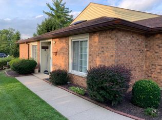 5230 S Eaglesnest Dr, Green Township, OH 45248
