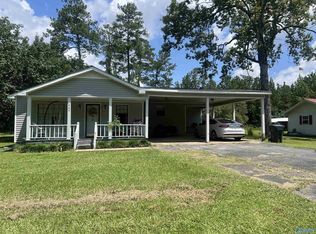 909 Alexis Rd, Centre, AL 35960