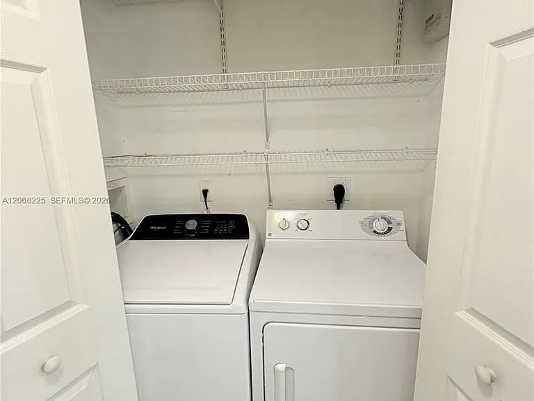 8030 N Nob Hill Rd #105 — Photo 16