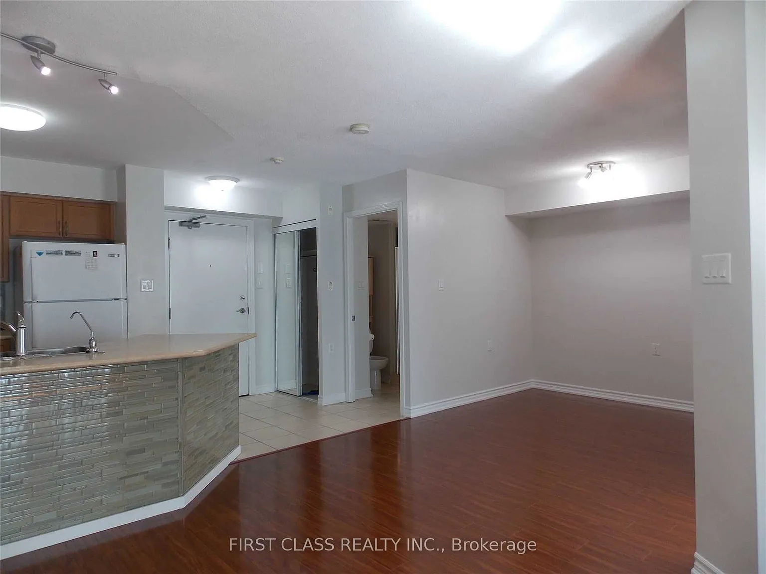 2 bed, $2,800 — Photo 2