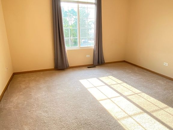 5th image of 149 Foxglove Ct #149