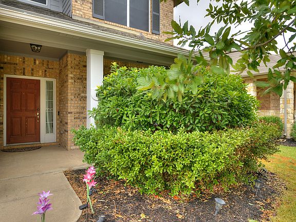2nd image of 1009 Sussex Way