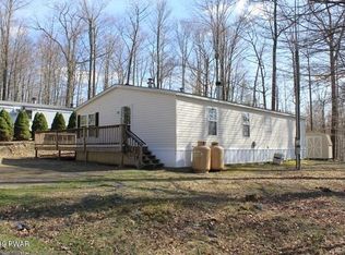 161 Spruce St, Greentown, PA 18426