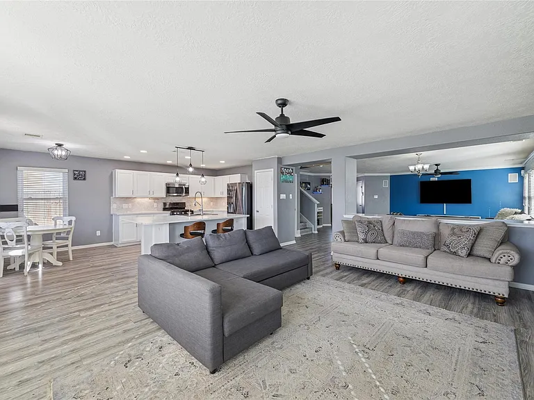 12223 Windsor Bay Ct — Photo 11