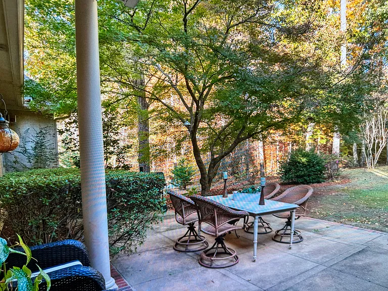 1500 Woodridge Pl — Photo 31