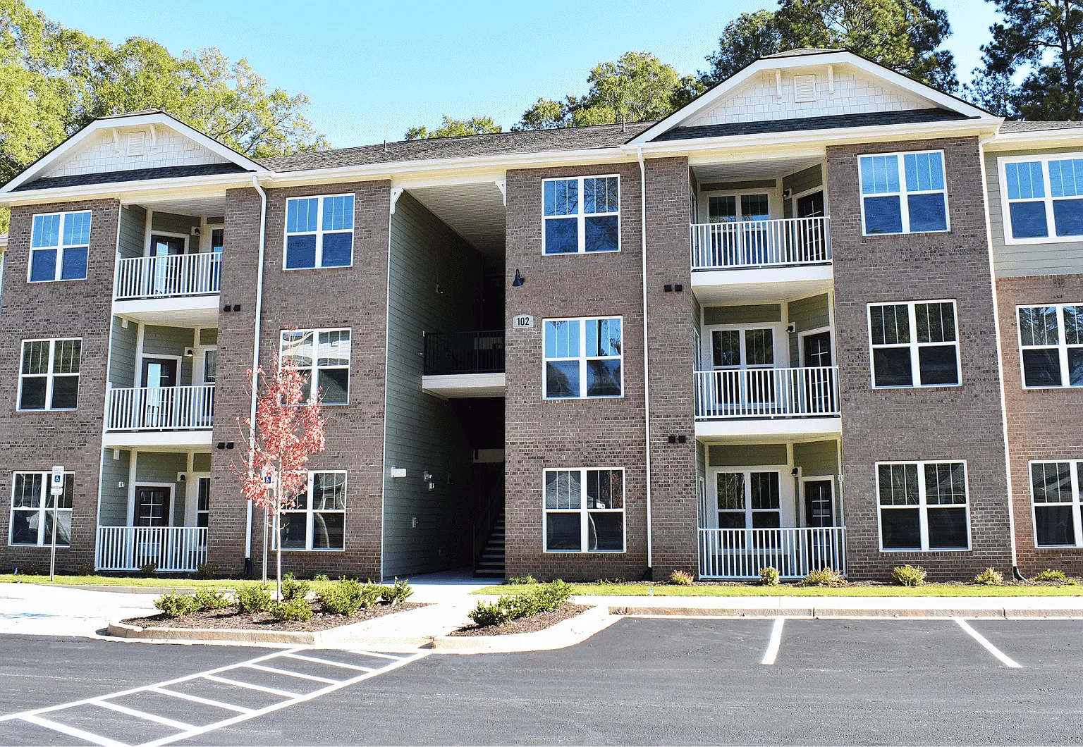 Forest Glen — Photo 1