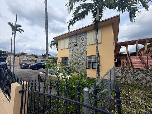3rd image of 801 NW 47th Ave #10