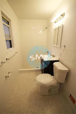 Rented by Space Marketing Shop | media 61