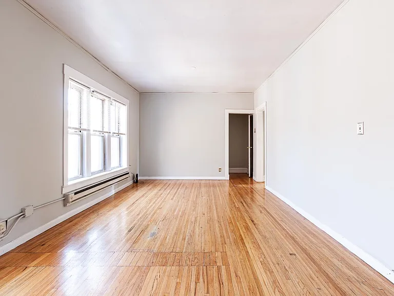 627 W Barry Ave #626-3 — Photo 2
