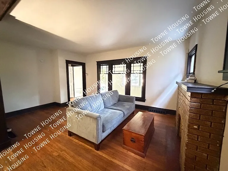 99 Custer St #1 — Photo 3