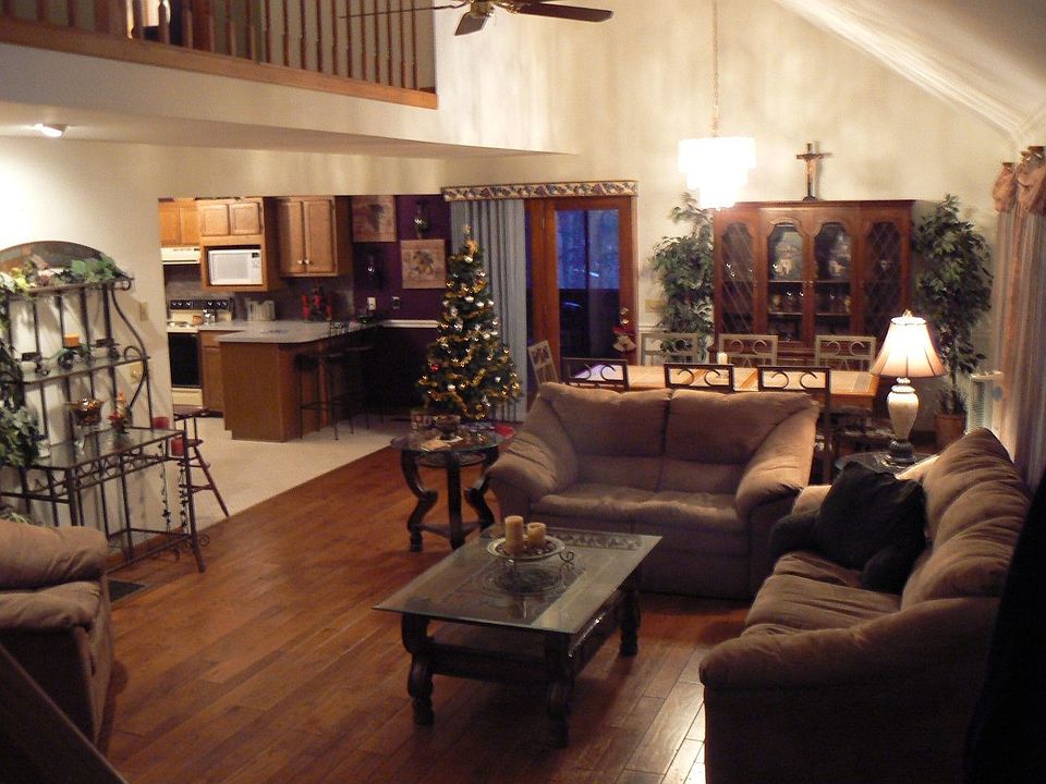 Expansive Great Room