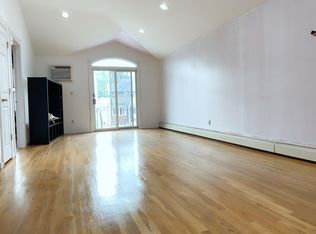 12117 6th Ave #3-F, College Pt, NY 11356