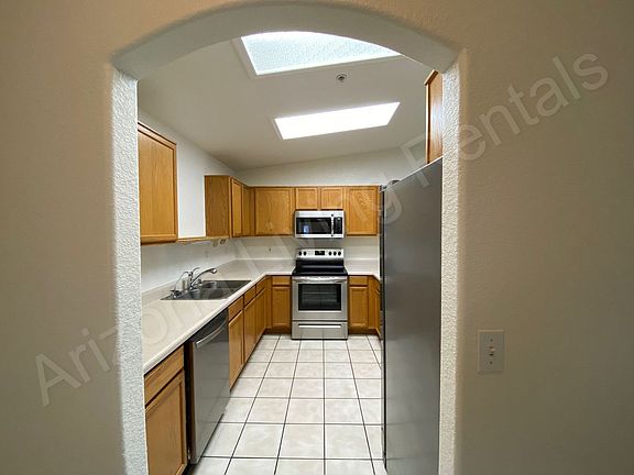 2nd image of 3490 Truckee Dr