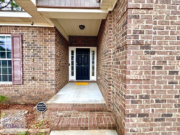 2nd image of 212 Kalynne Way NE