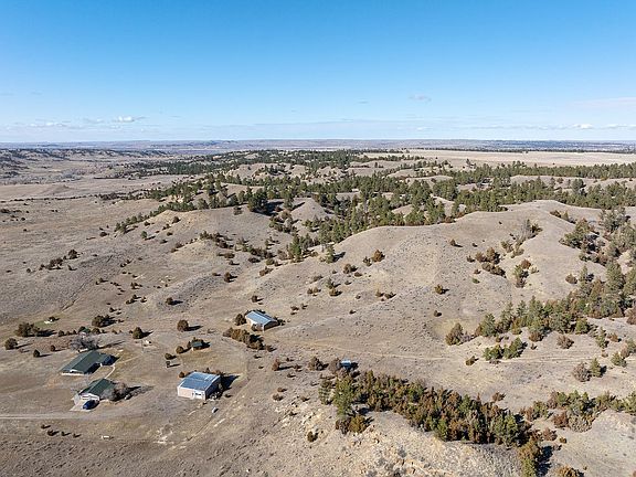 3rd image of 255 Smith Creek Rd