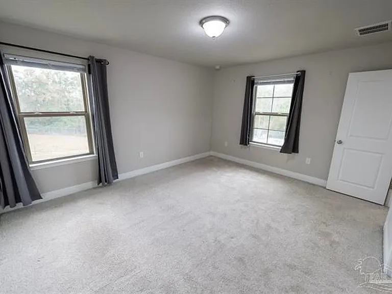 1060 Bretts Way — Photo 16