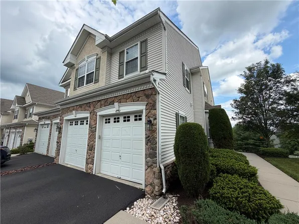4092 Yorktown Rd, Coopersburg, PA 18036
