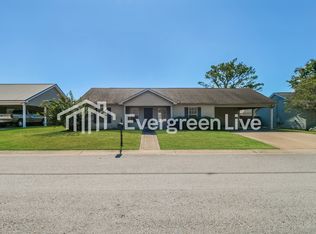 12320 S Pointe Dr, Moundville, AL 35474