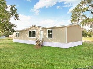 251 Quail Dr, La Vernia, TX 78121