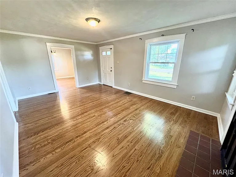 4720 Ruth St — Photo 8